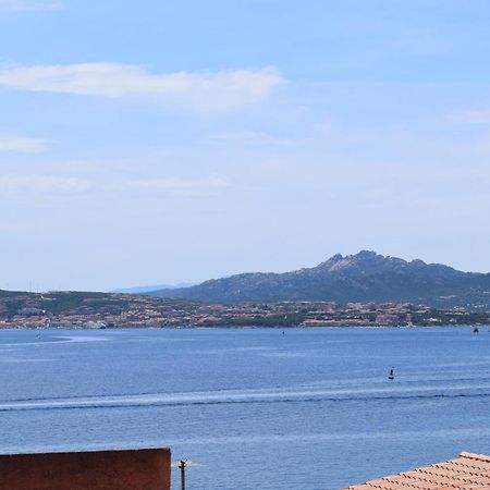 Appartamento Vista Mare A La Maddalena Exterior foto