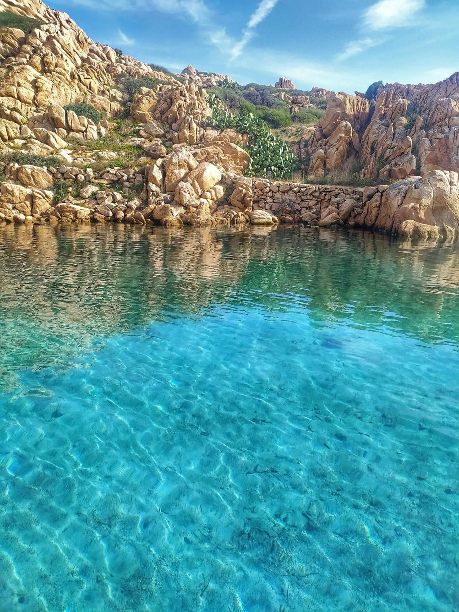 Appartamento Vista Mare A La Maddalena Exterior foto